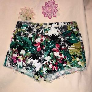 Nicky Minaj Floral Short size 15/16